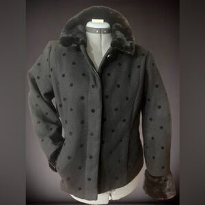 Isaac Mizrahi Live faux wool jacket, faux fur cuffs/collar sz 10